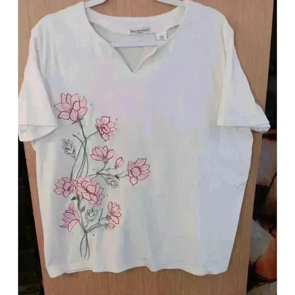 Bonnie Evans(2X) Ladies White/Floral Embroidered T-Shirt Short Sleeve Pink Flowe - Picture 1 of 4